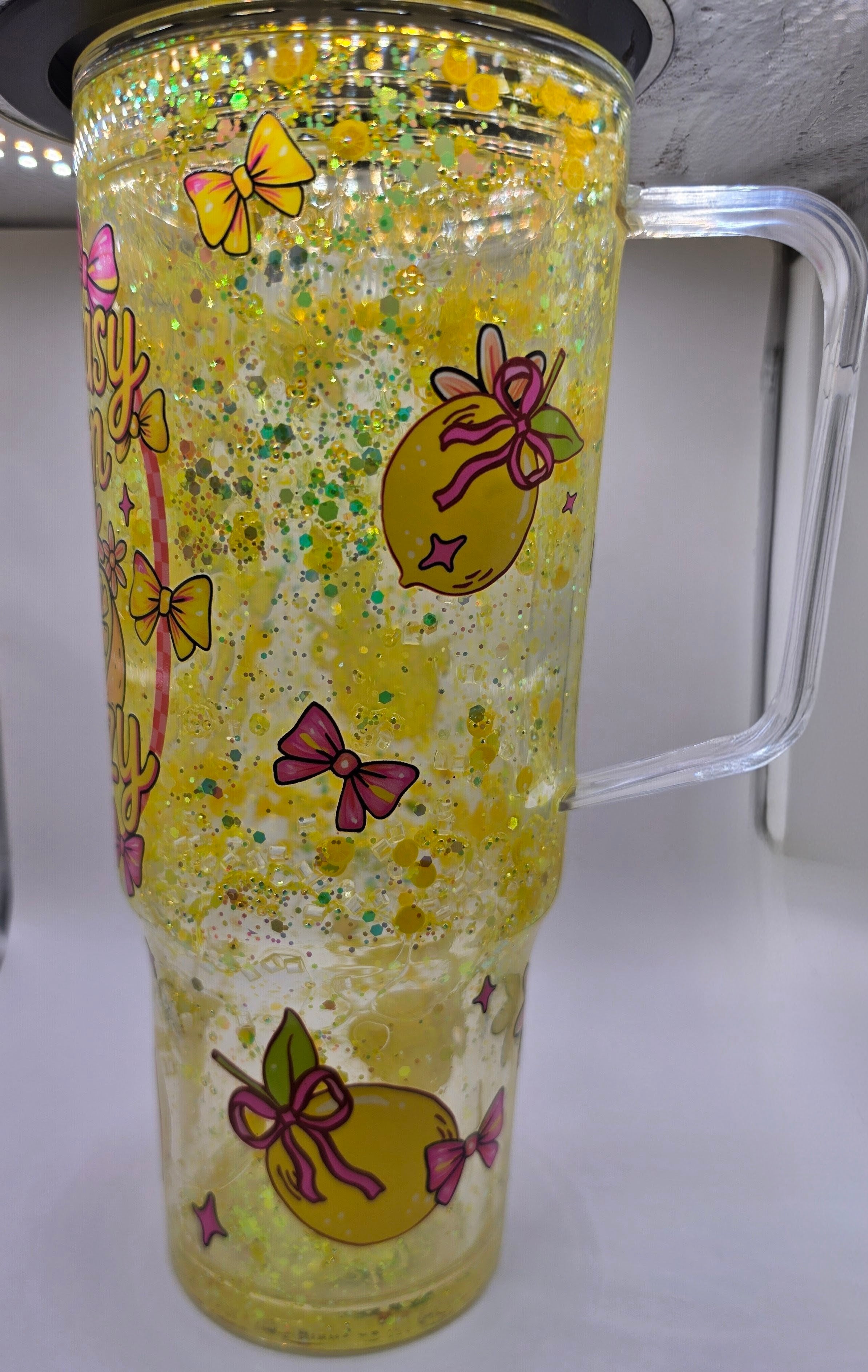 Easy peasy, lemon squeezy. 40oz snow globe tumblr with fake ice