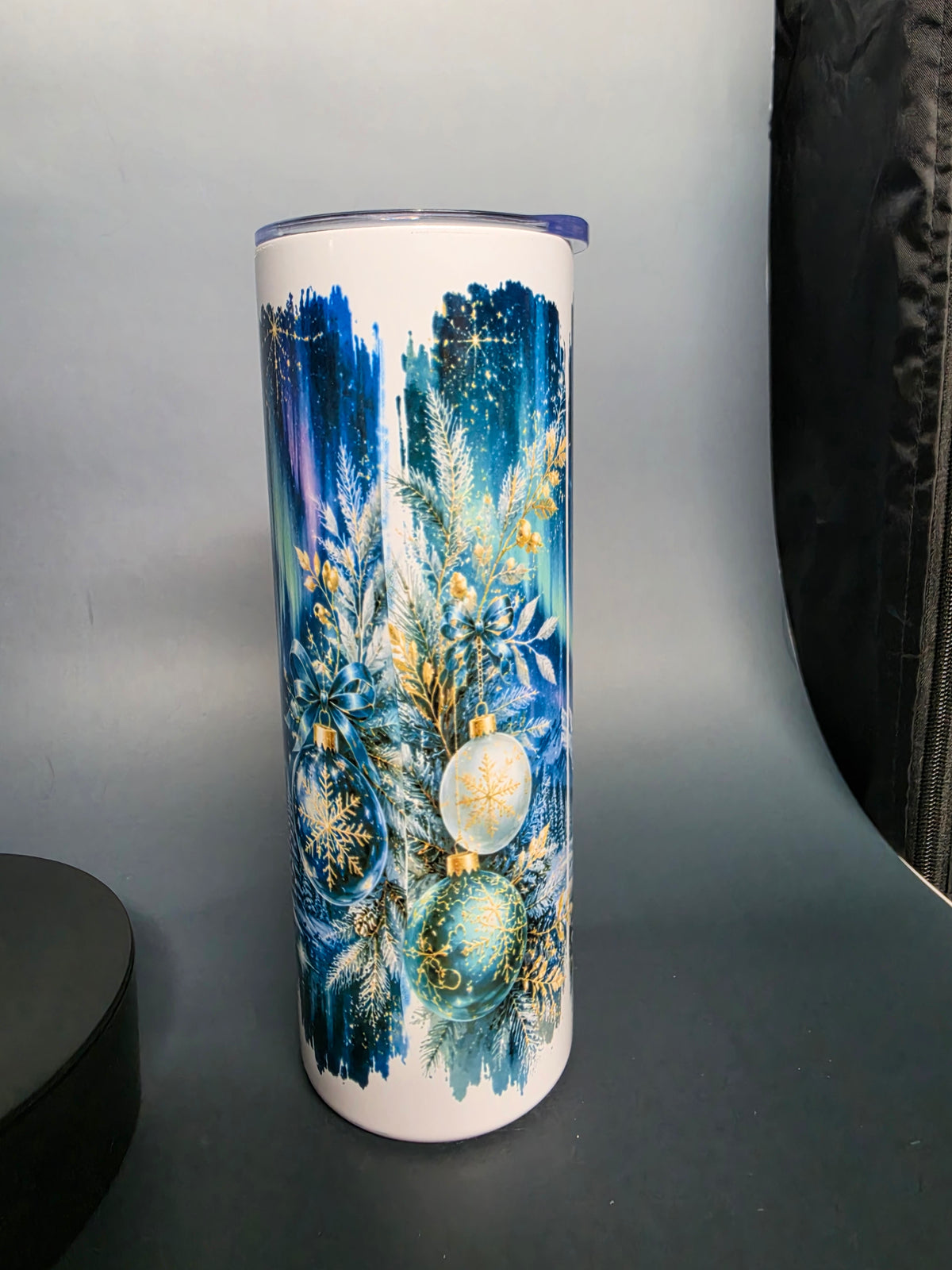 20oz white wolf family w/ northern lights stainless tumbler