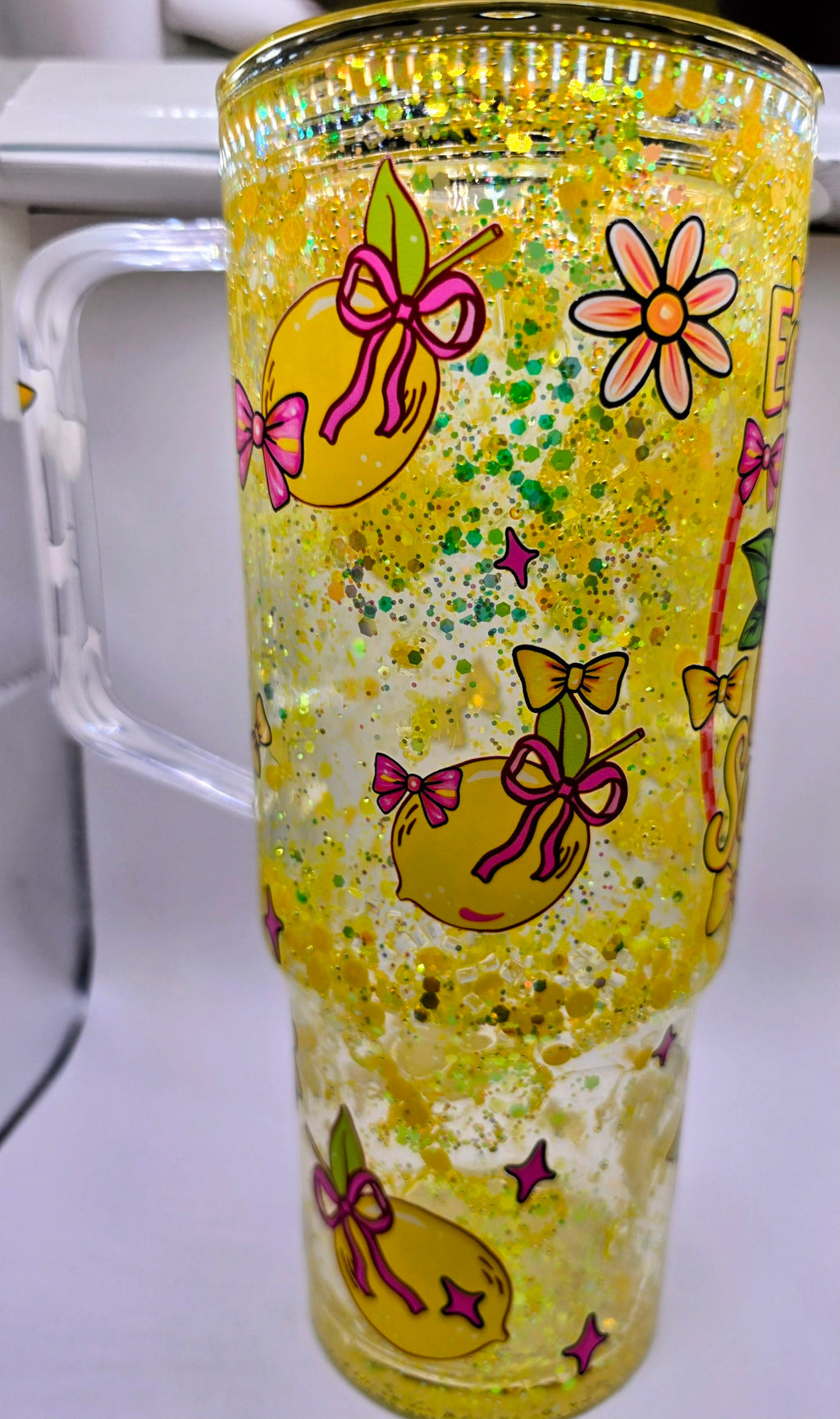 Easy peasy, lemon squeezy. 40oz snow globe tumblr with fake ice