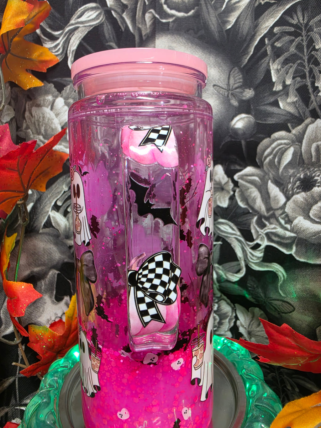 Hot Pink pumpkins and ghosts 20  oz snow globe Tumbler