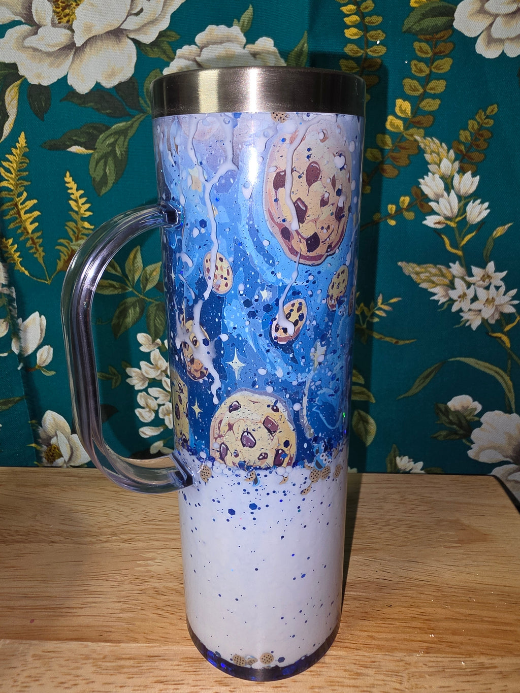 The Cookie with white milk lava 20z snow globe tumbler