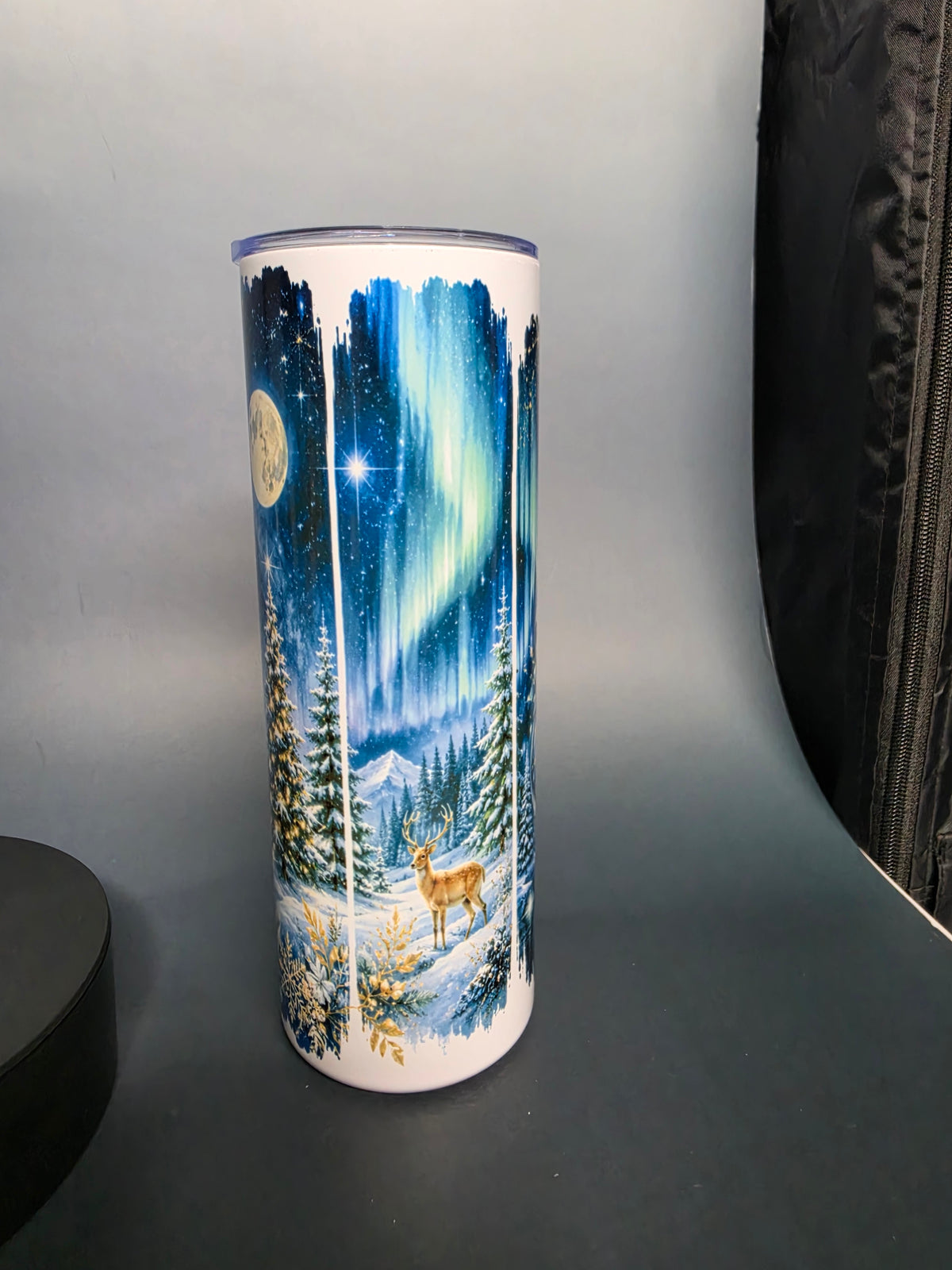 20oz white wolf family w/ northern lights stainless tumbler