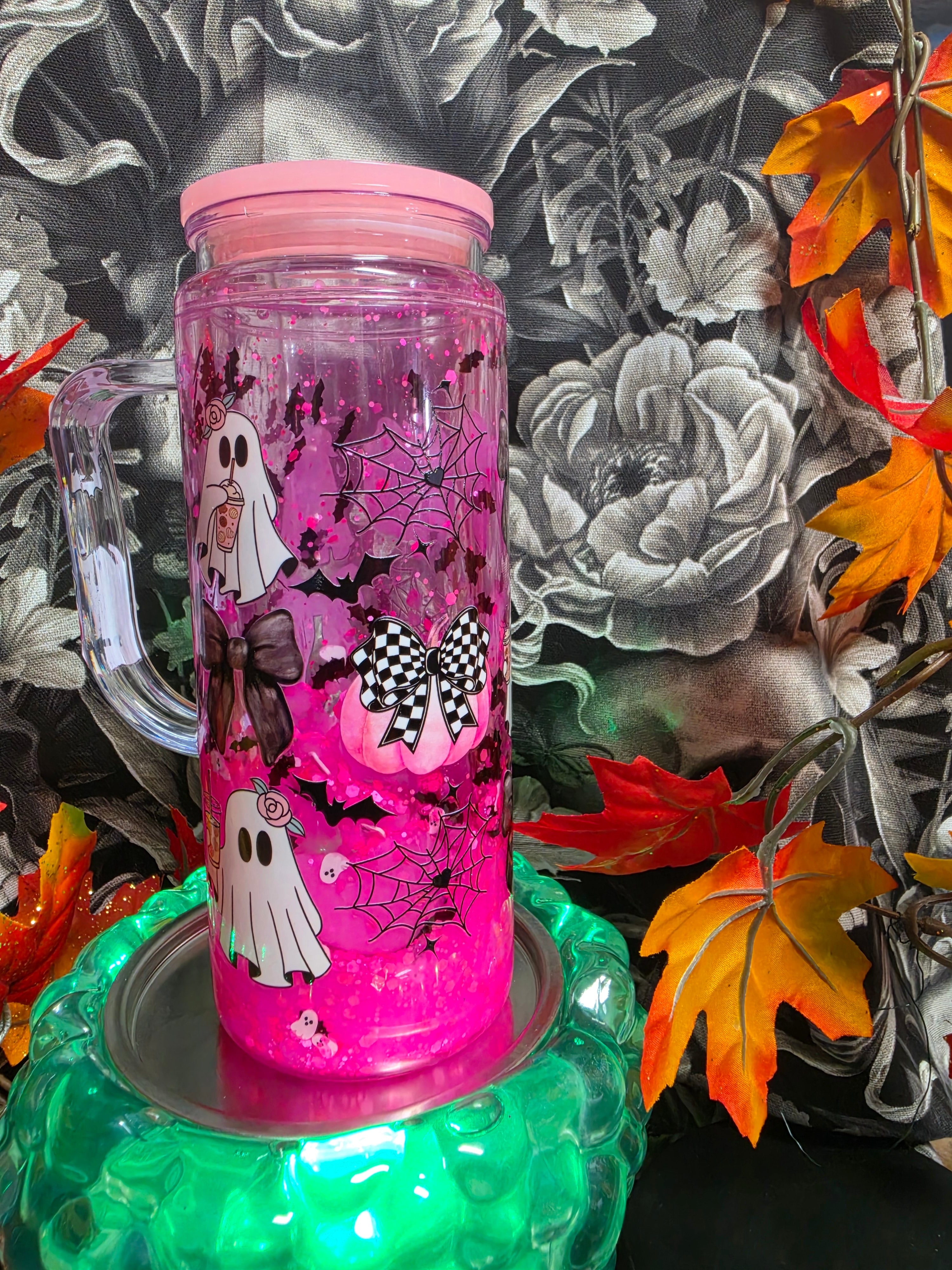 Hot Pink pumpkins and ghosts 20  oz snow globe Tumbler